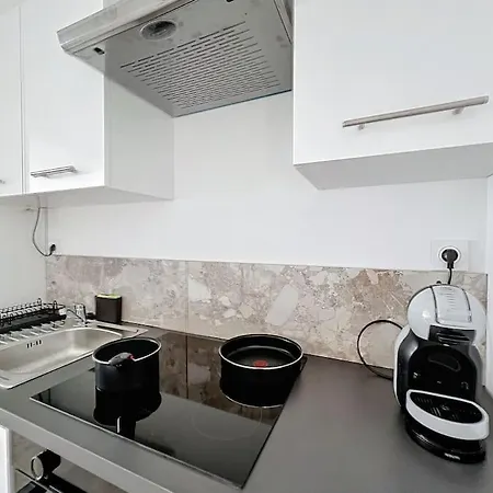 Elegant T2 Avec Jardin דירה
